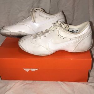 Nike cheer shoes